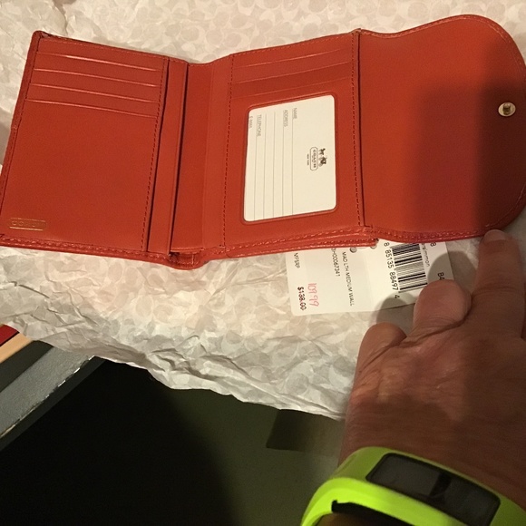 NWT Coach Madeleine Leather medium wallet with brass detail & Zipper coin pouch - Picture 6 of 6